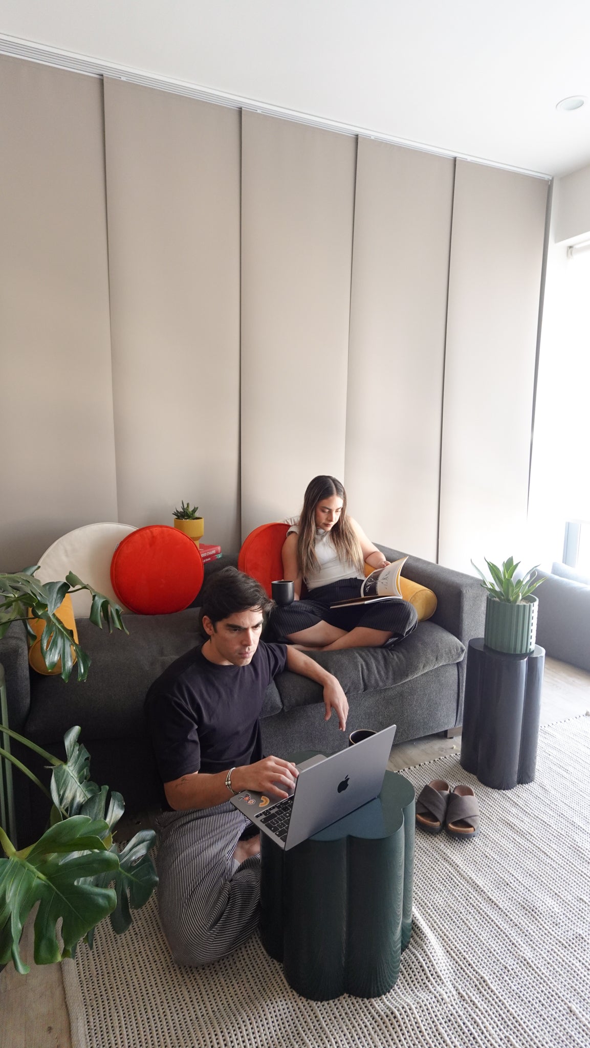 Image from products-gallery metafield