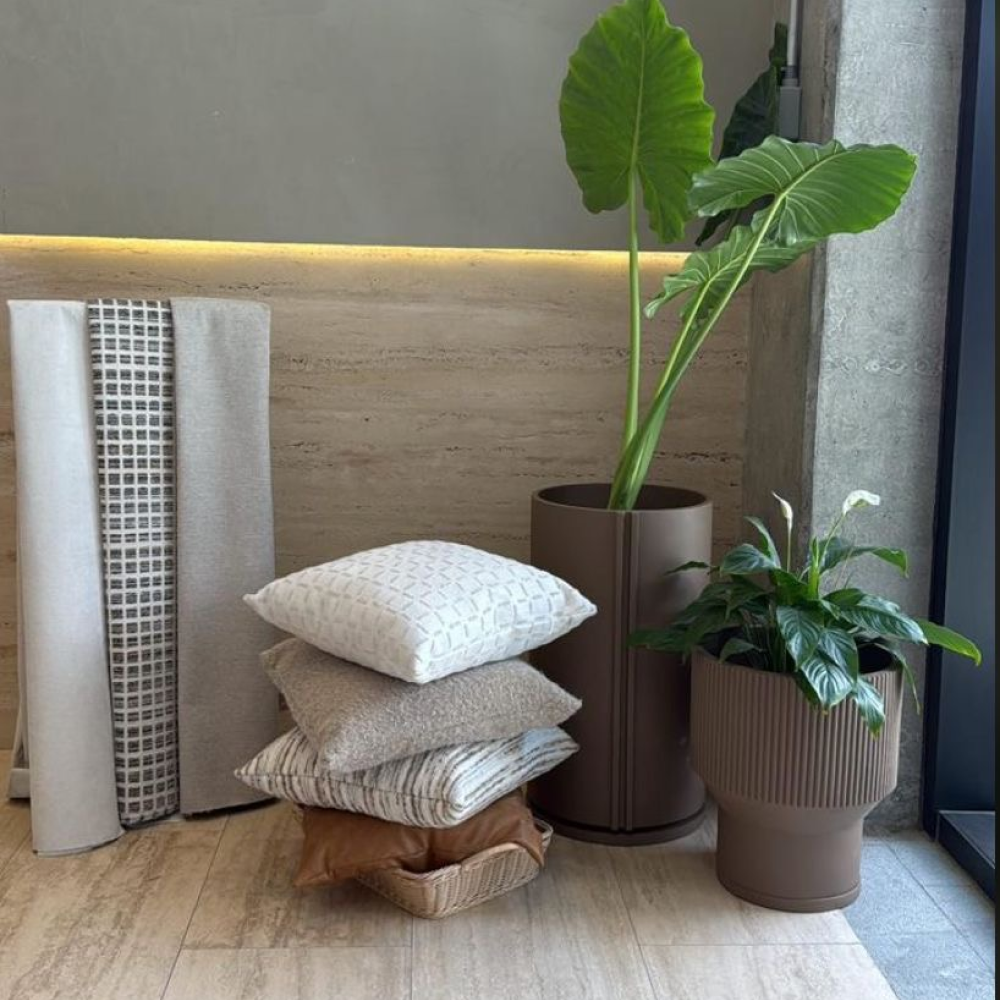 Image from products-gallery metafield