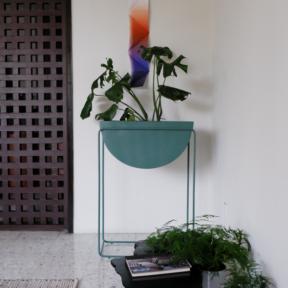 Image from products-gallery metafield